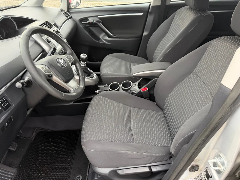 Toyota Verso 1.6 D , снимка 4 - Автомобили и джипове - 52469218