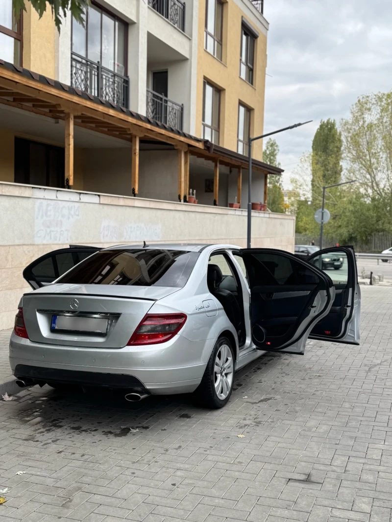 Mercedes-Benz C 220 БЕЗ АНАЛОГ! РЕАЛНИ КИЛОМЕТРИ, снимка 9 - Автомобили и джипове - 52977059