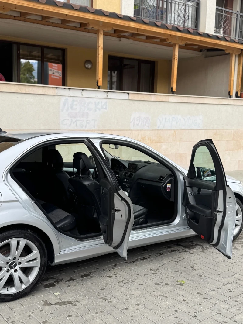 Mercedes-Benz C 220 БЕЗ АНАЛОГ! РЕАЛНИ КИЛОМЕТРИ, снимка 10 - Автомобили и джипове - 52977059