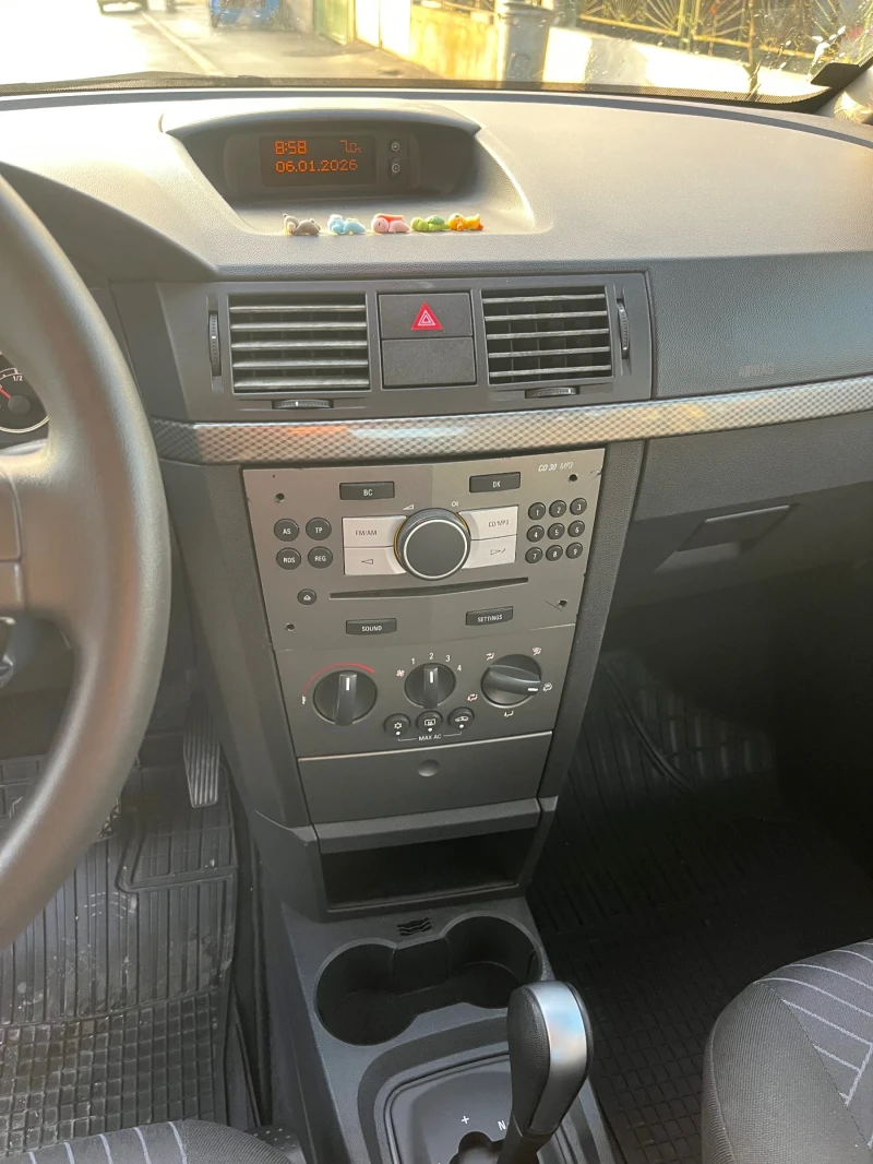 Opel Meriva 1.8 easytronic , снимка 11 - Автомобили и джипове - 53012885