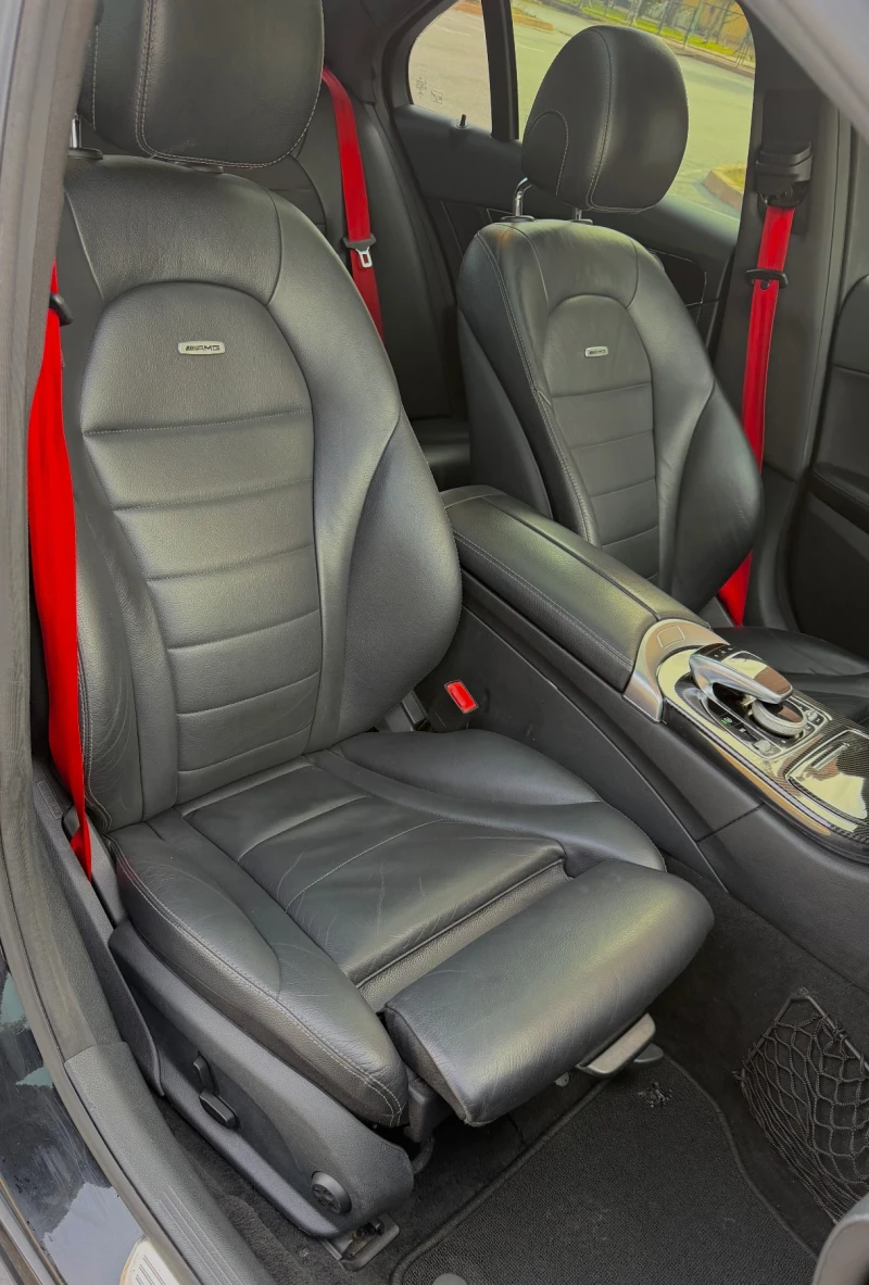 Mercedes-Benz C 220 AMG/Head-Up/Multibeam/Панорама/Ambient/Keyless, снимка 10 - Автомобили и джипове - 53558051