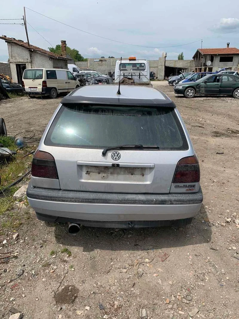 VW Golf 2.0, снимка 3 - Автомобили и джипове - 36729446