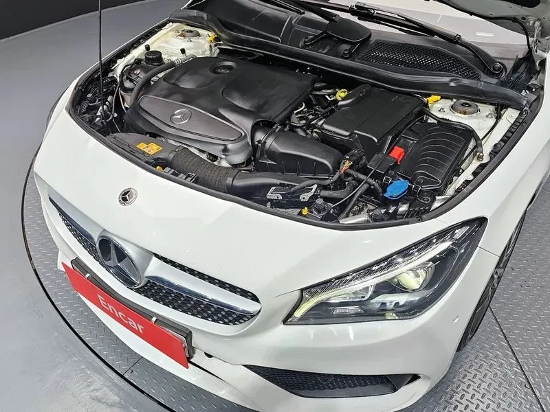 Mercedes-Benz CLA 2.5, снимка 6 - Автомобили и джипове - 54287650