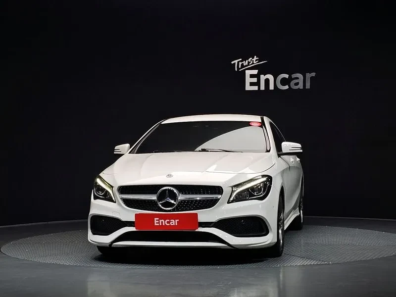 Mercedes-Benz CLA 2.5, снимка 3 - Автомобили и джипове - 54287650
