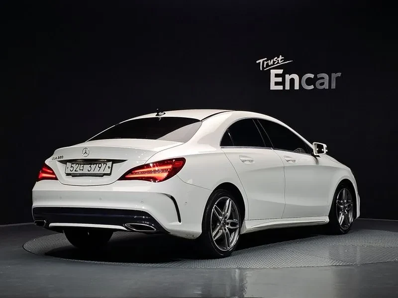Mercedes-Benz CLA 2.5, снимка 2 - Автомобили и джипове - 54287650