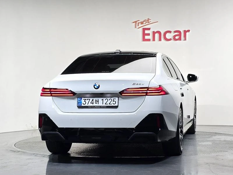 BMW 523 523D M Sport, снимка 4 - Автомобили и джипове - 55963590