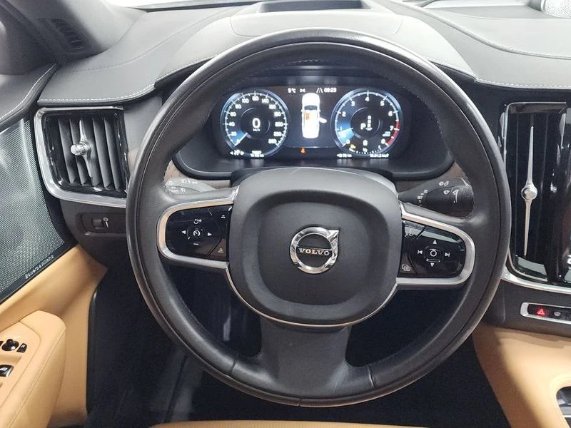 Volvo S90 2.0 Automatic КРАЙНА ЦЕНА: 20467 EUR, снимка 13 - Автомобили и джипове - 55966920