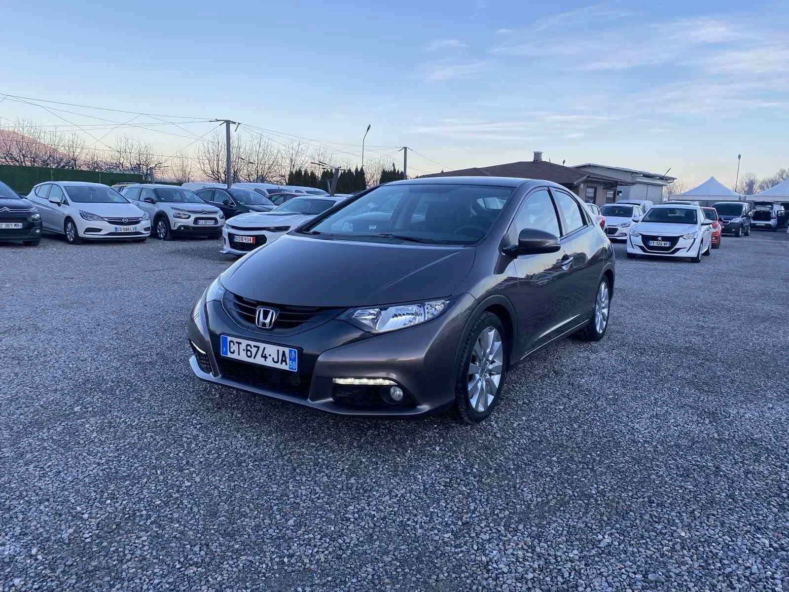 Honda Civic 1.6  Нов Внос - изображение 2