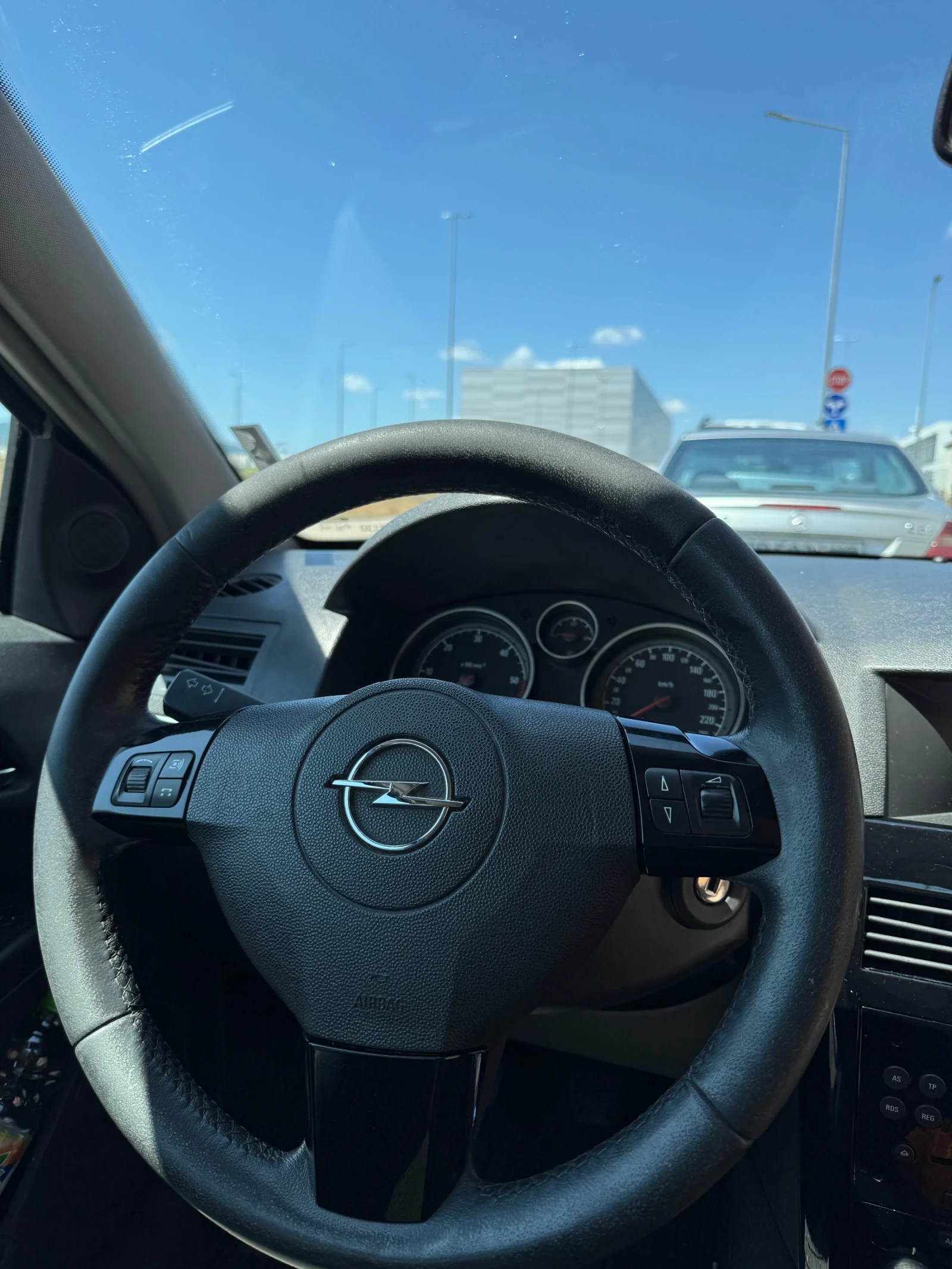 Opel Astra GTC алкантар - изображение 7