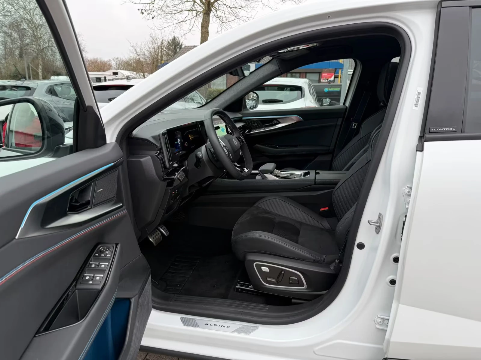 Renault Rafale ESPRIT-ALPINE/200HP/PANO/360/HUD/H&K/LED/654g - изображение 7