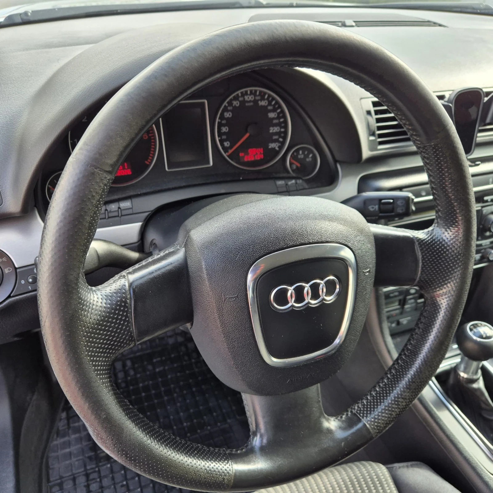 Audi A4  - изображение 4