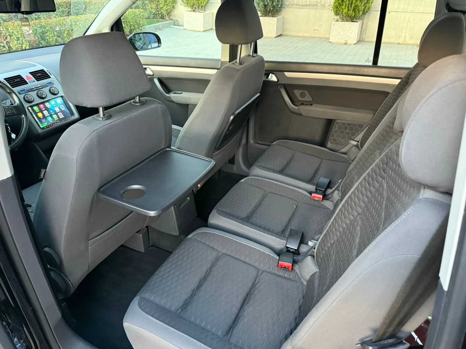 VW Touran 2.0TDI, Автоматик - изображение 10