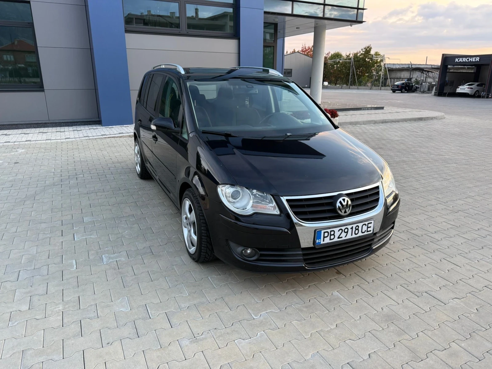 VW Touran 2.0TDI, Автоматик - изображение 2