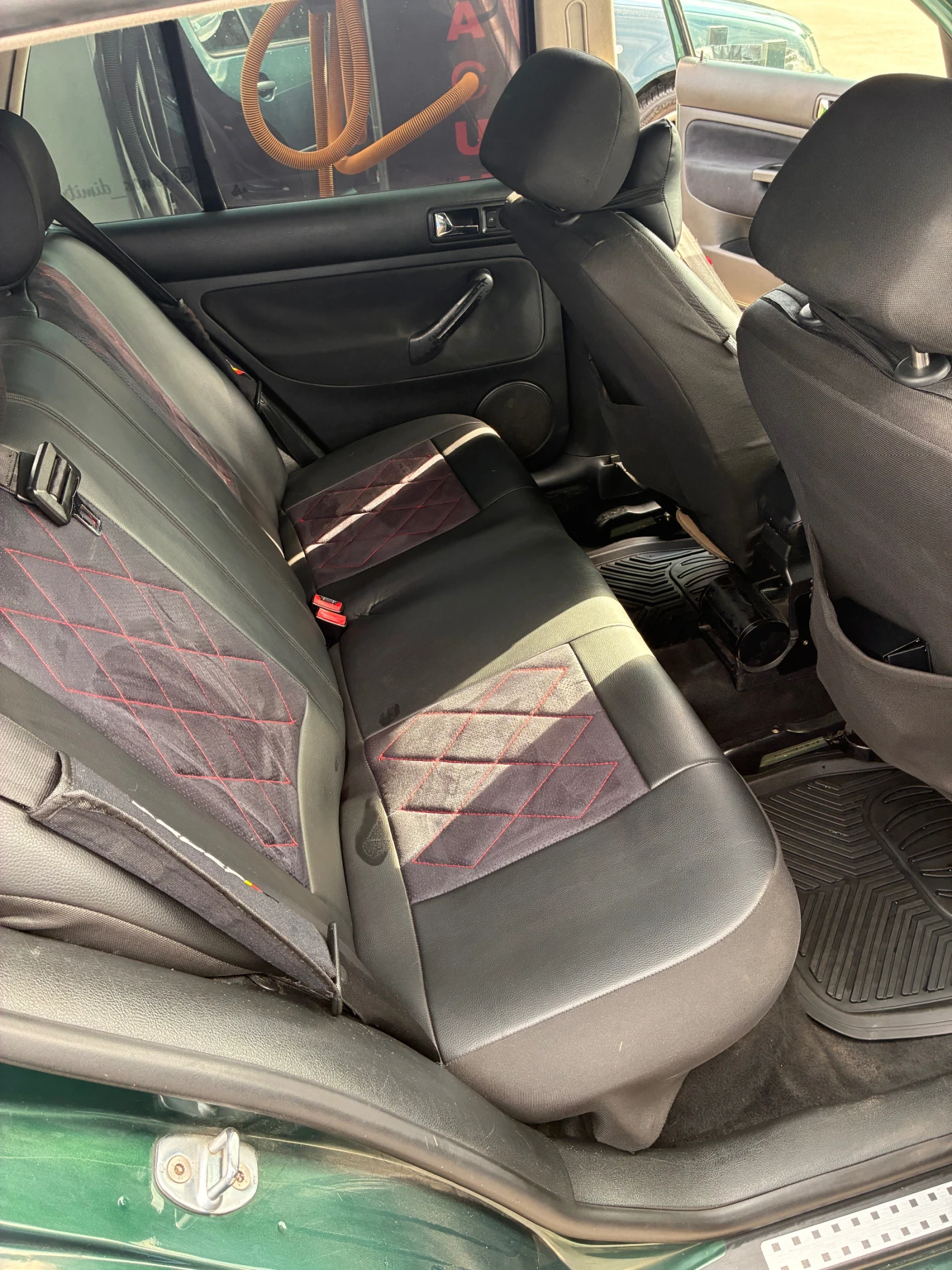 VW Golf 1.9 TDI, снимка 9 - Автомобили и джипове - 53990315