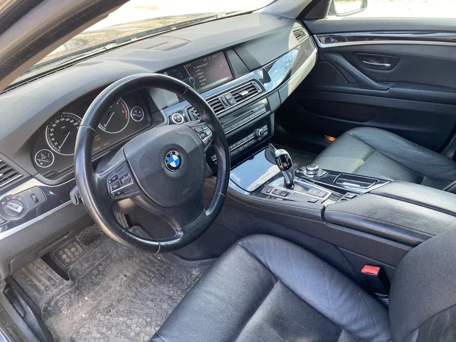 BMW 520 F10, снимка 6 - Автомобили и джипове - 54072370