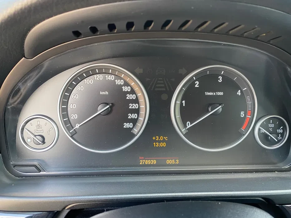 BMW 520 F10, снимка 7 - Автомобили и джипове - 54072370