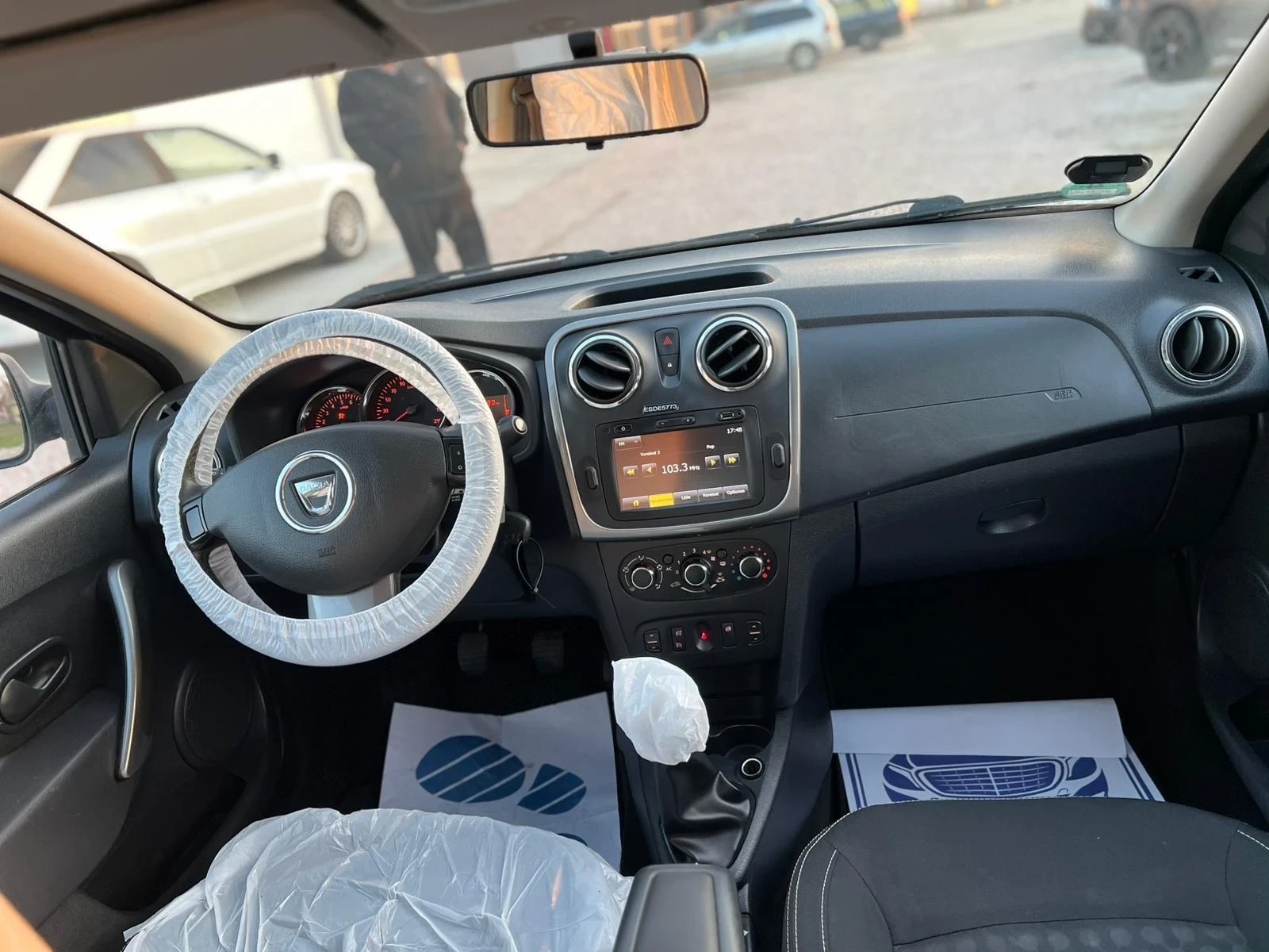 Dacia Logan, снимка 3 - Автомобили и джипове - 54098858