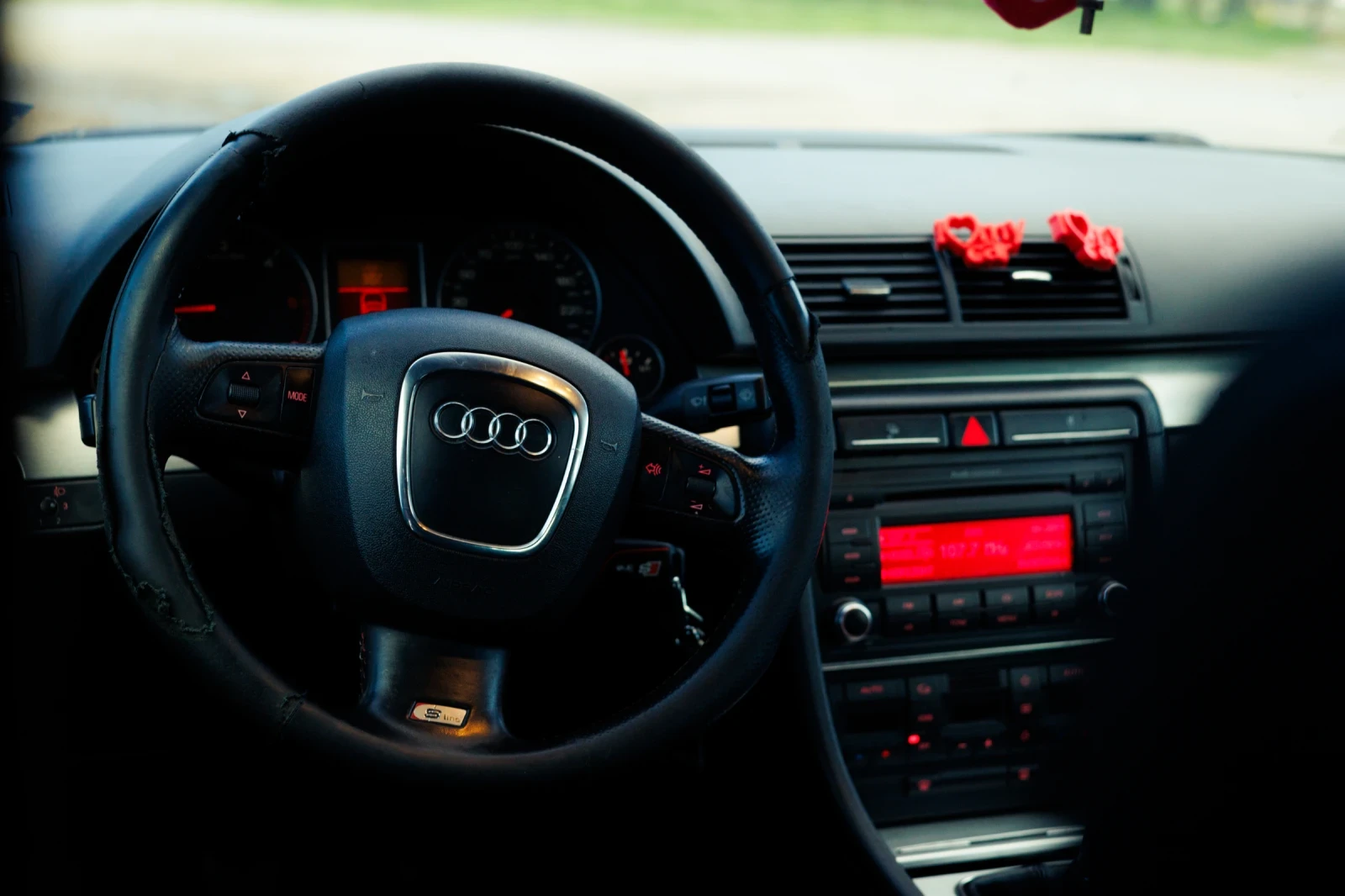 Audi A4 3.0TDI 233HP, снимка 12 - Автомобили и джипове - 54100340