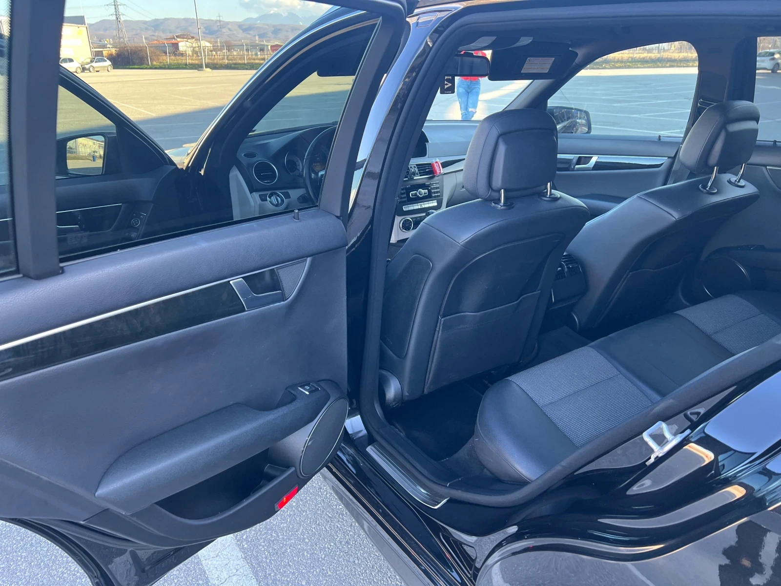 Mercedes-Benz C 250, снимка 10 - Автомобили и джипове - 54219670