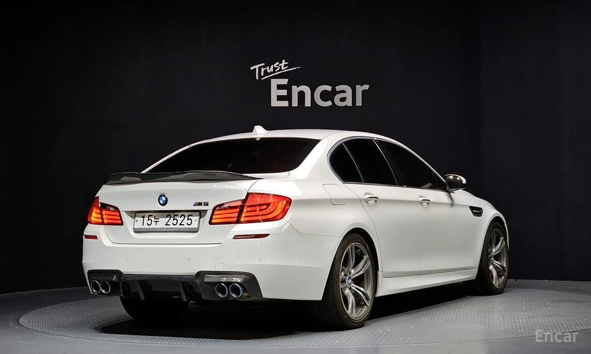 BMW M5 HEAD-UP* 360 КАМЕРИ* ПОДГРЕВ* ОБДУХВАНЕ* ШИБИДАХ, снимка 4 - Автомобили и джипове - 54229898