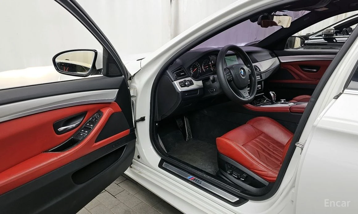 BMW M5 HEAD-UP* 360 КАМЕРИ* ПОДГРЕВ* ОБДУХВАНЕ* ШИБИДАХ, снимка 7 - Автомобили и джипове - 54229898