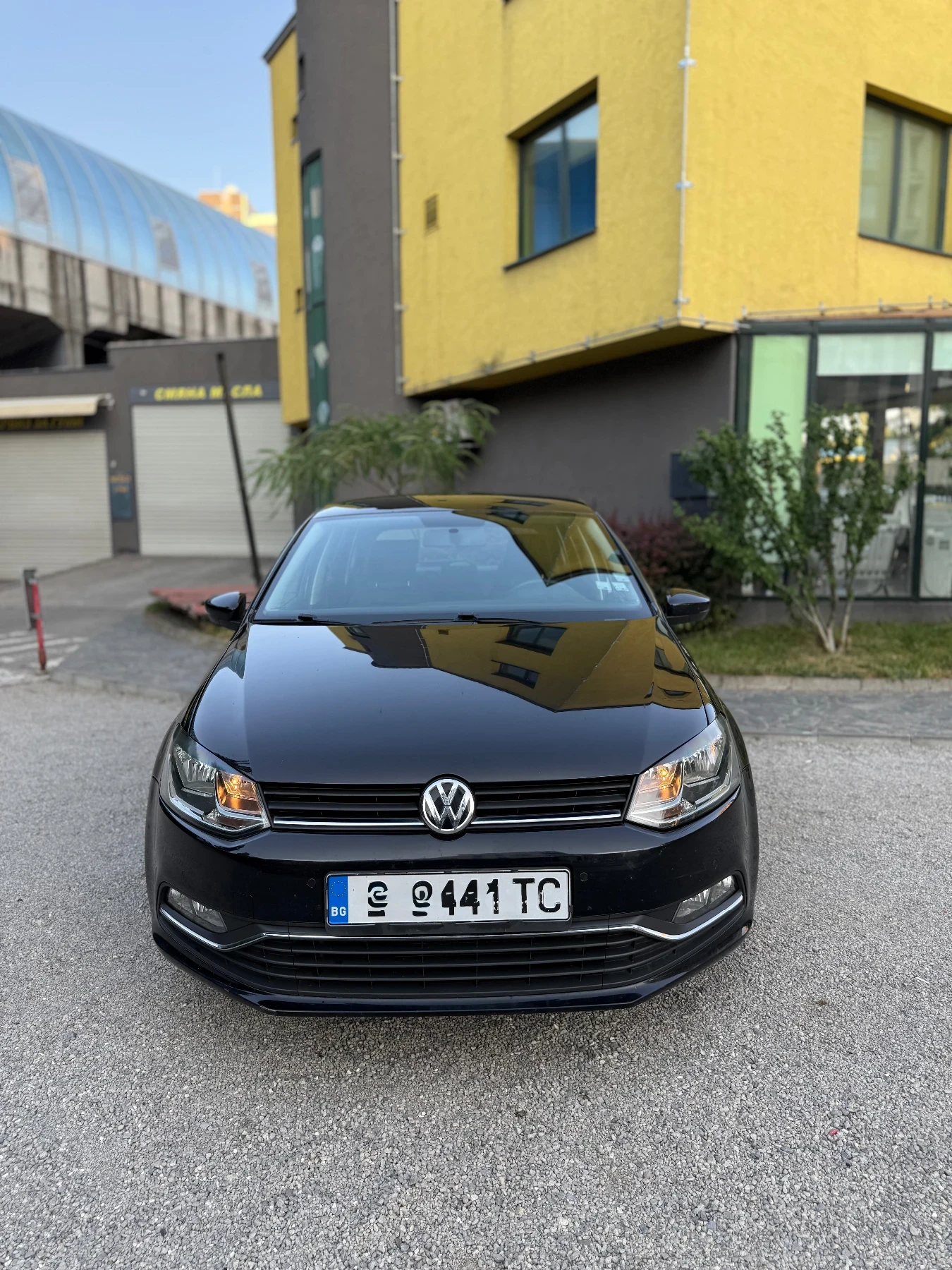 VW Polo Първи собственик   Закупена от VW България, снимка 2 - Автомобили и джипове - 55055403