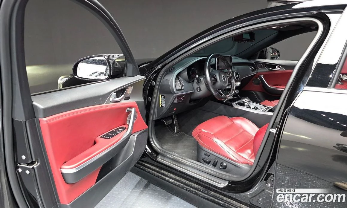 Kia Stinger 3.3 Turbo AWD GT, снимка 10 - Автомобили и джипове - 55856244