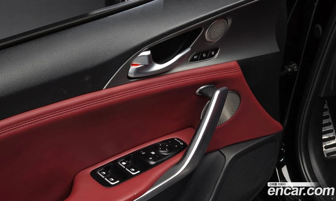 Kia Stinger 3.3 Turbo AWD GT, снимка 16 - Автомобили и джипове - 55856244