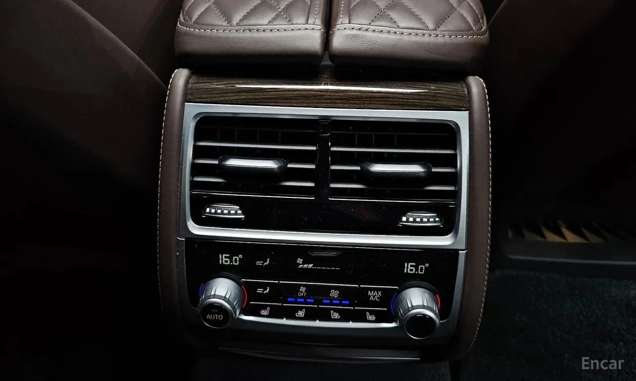 BMW 740 Ld xDrive Design Pure Excellence / АВТОКРЕДИТ, снимка 17 - Автомобили и джипове - 55949294