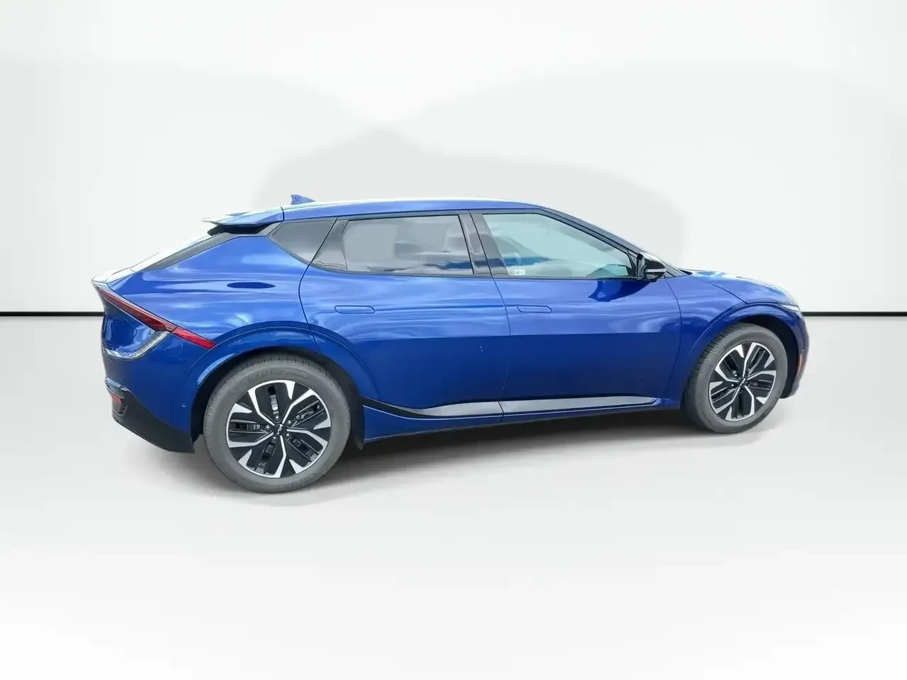 Kia EV6 GT/LONG RANGE/DUAL MOTOR/4X4/ЕДИН СОБСВЕНИК, снимка 4 - Автомобили и джипове - 56256849
