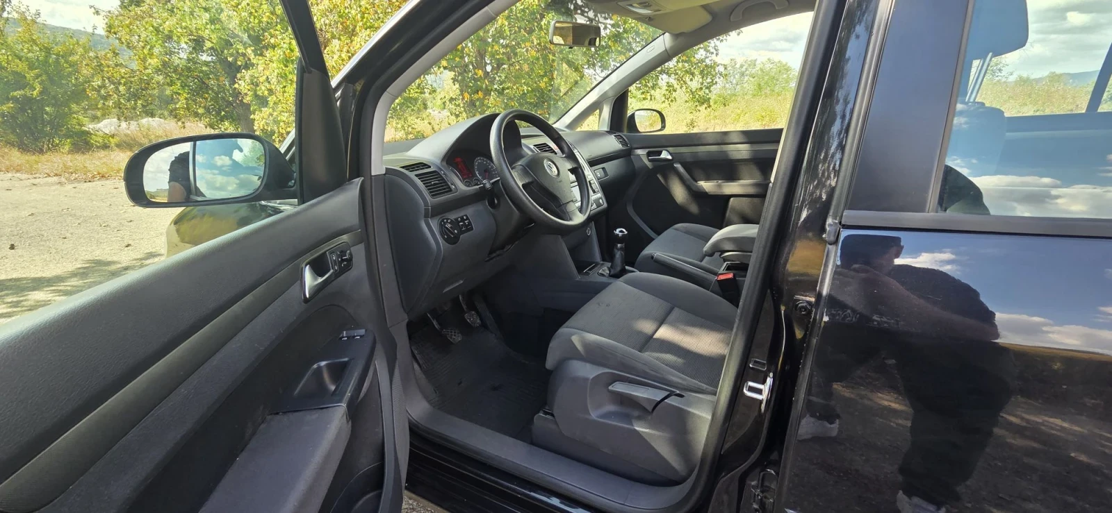 VW Touran 1.9 tdi, снимка 12 - Автомобили и джипове - 56288856