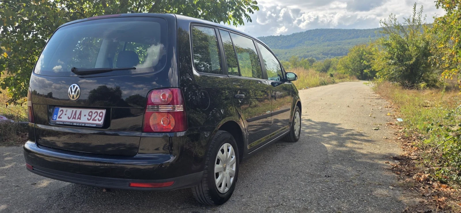 VW Touran 1.9 tdi, снимка 6 - Автомобили и джипове - 56288856