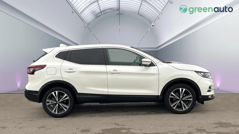 Nissan Qashqai 1.3 TCe 160к.с., снимка 3 - Автомобили и джипове - 48051760