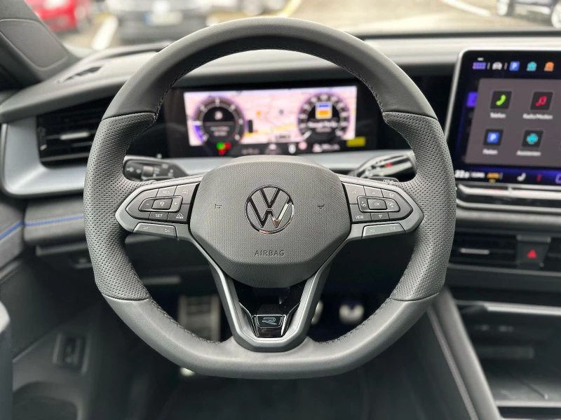 VW Tayron 2.0TDI 4M R Line #PANO #HUD #KeyGo #MASSAGE #iCar_, снимка 11 - Автомобили и джипове - 50074340