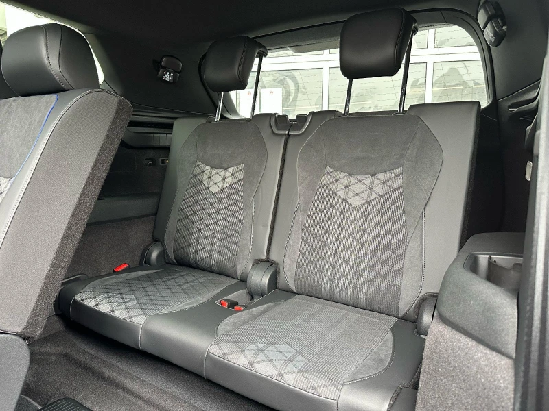 VW Tayron 2.0TDI 4M R Line #PANO #HUD #KeyGo #MASSAGE #iCar_, снимка 16 - Автомобили и джипове - 50074340