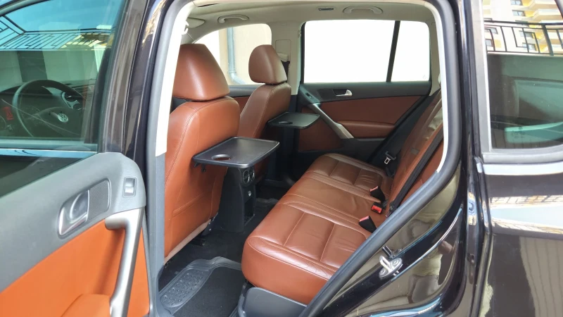 VW Tiguan 2.0TDi DSG, снимка 12 - Автомобили и джипове - 51332675