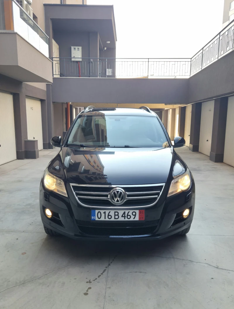 VW Tiguan 2.0TDi DSG, снимка 2 - Автомобили и джипове - 51332675