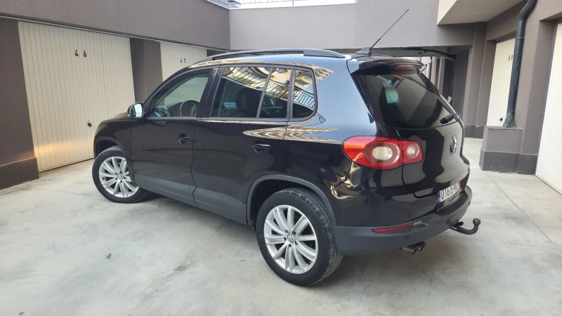VW Tiguan 2.0TDi DSG, снимка 5 - Автомобили и джипове - 51332675