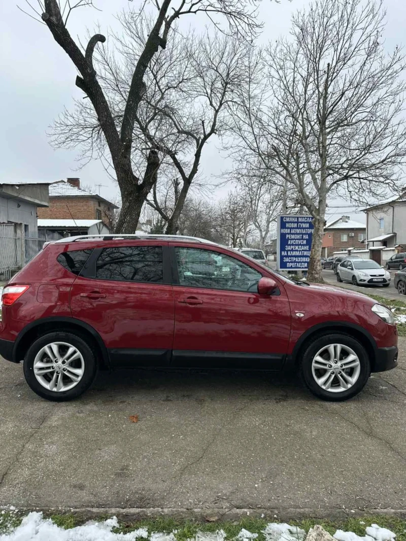 Nissan Qashqai, снимка 8 - Автомобили и джипове - 53391289