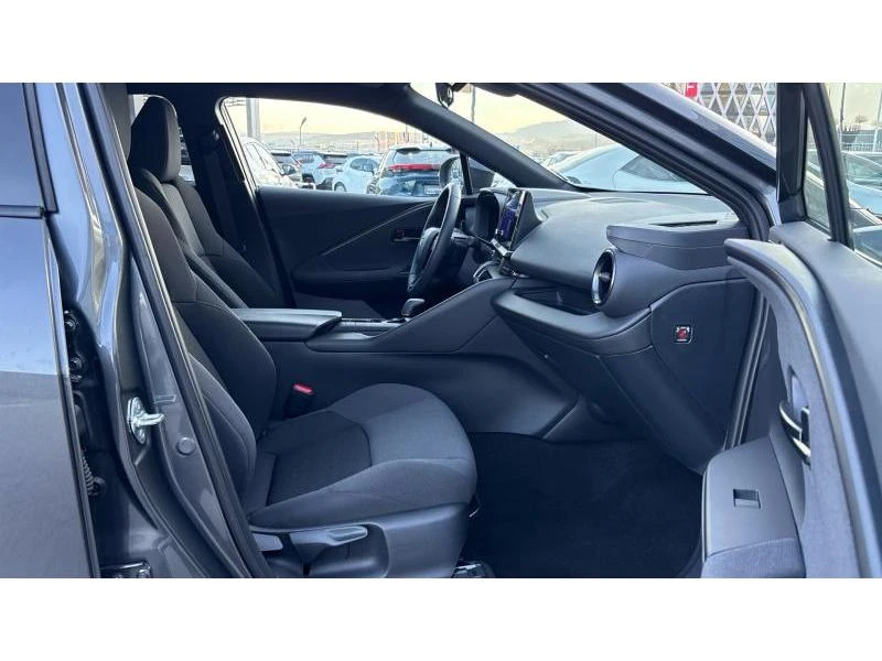 Toyota C-HR 1.8 HEV E-CVT CLUB FWD, снимка 6 - Автомобили и джипове - 54042190