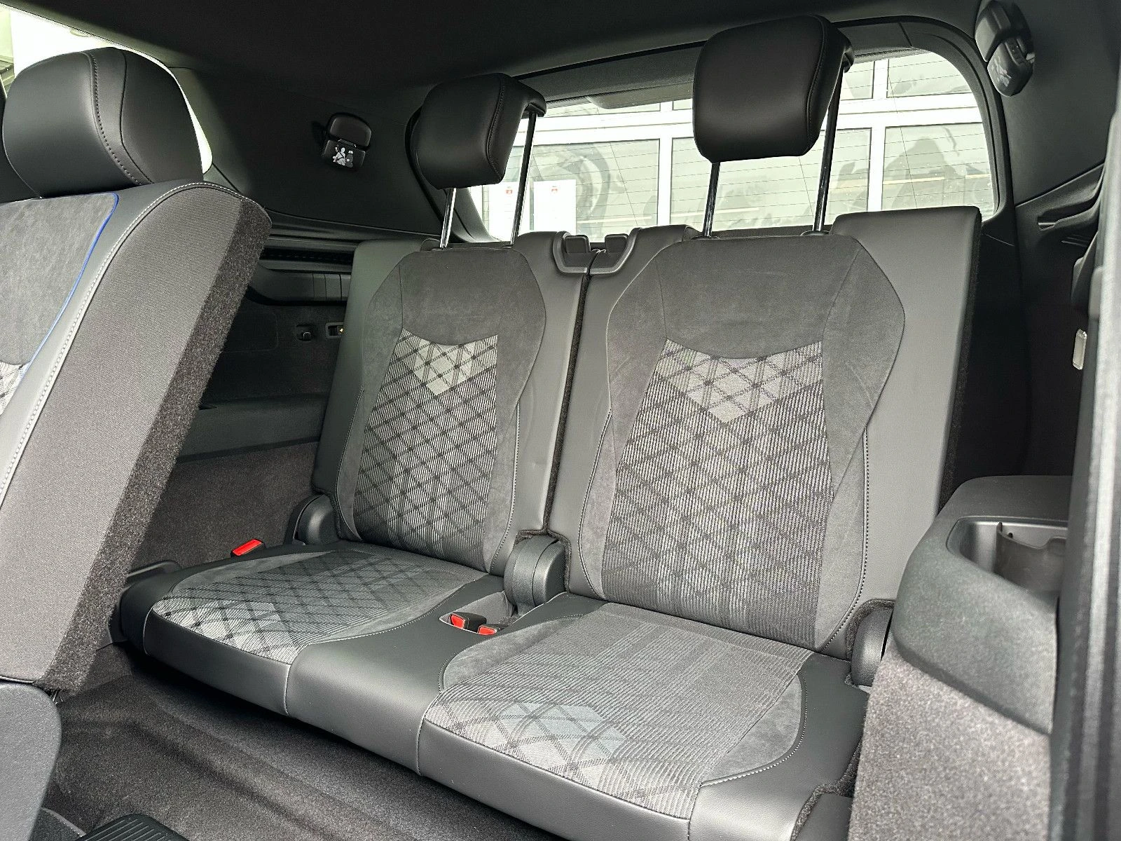 VW Tayron 2.0TDI 4M R Line #PANO #HUD #KeyGo #MASSAGE #iCar_ | Mobile.bg   16