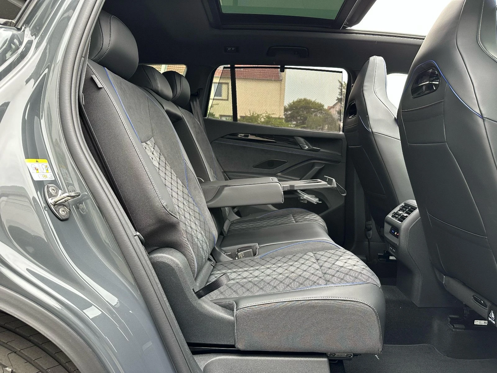 VW Tayron 2.0TDI 4M R Line #PANO #HUD #KeyGo #MASSAGE #iCar_ | Mobile.bg   15