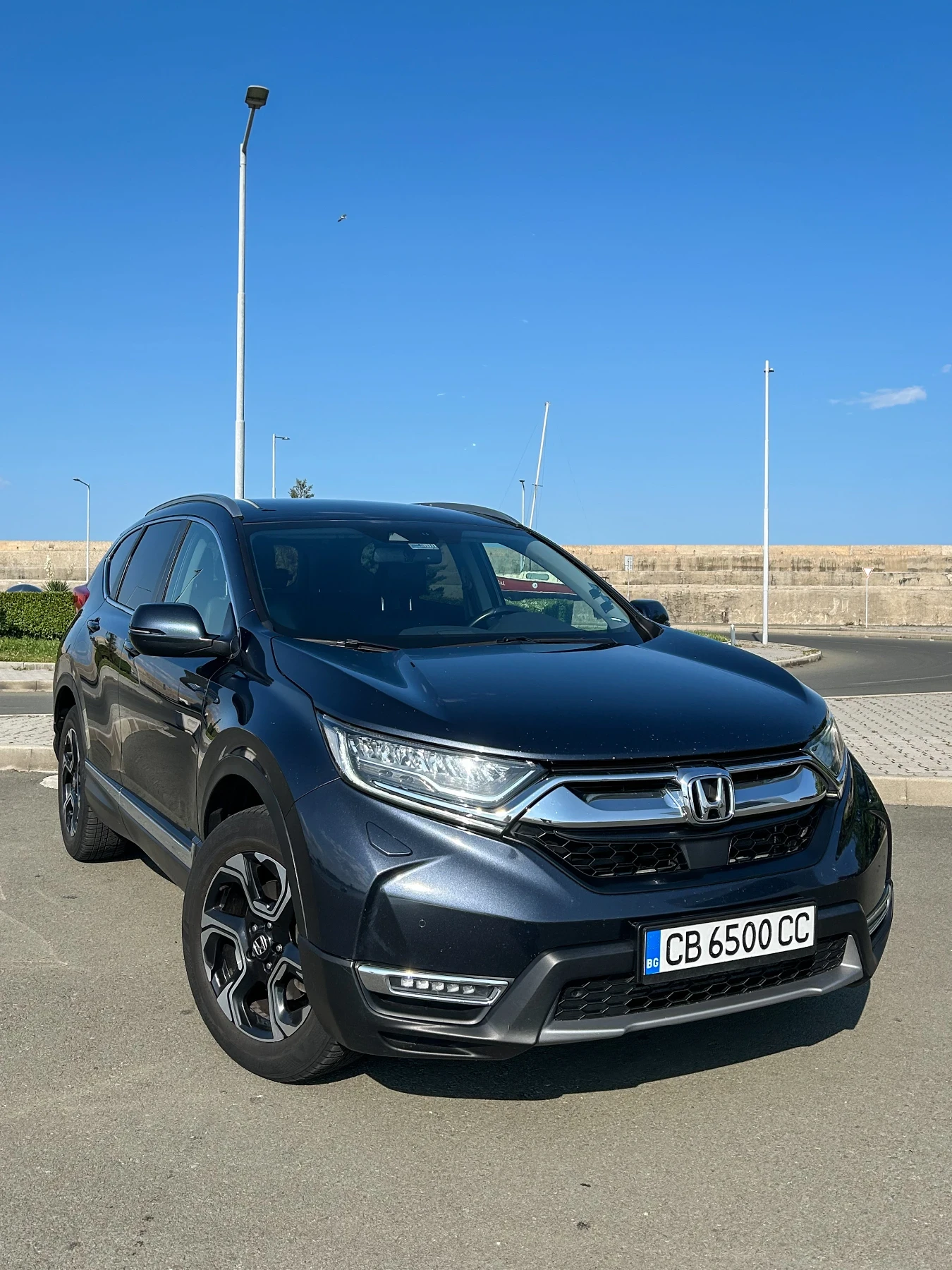 Honda Cr-v 1.5 VTEC Turbo - изображение 2