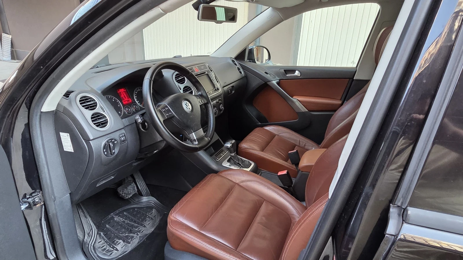 VW Tiguan 2.0TDi DSG - изображение 4