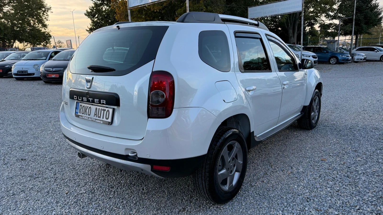 Dacia Duster 1.6i\127 378.км.\БЯЛА ПЕРЛА\DELSEY ИЗПЪЛНЕНИЕ  - изображение 6