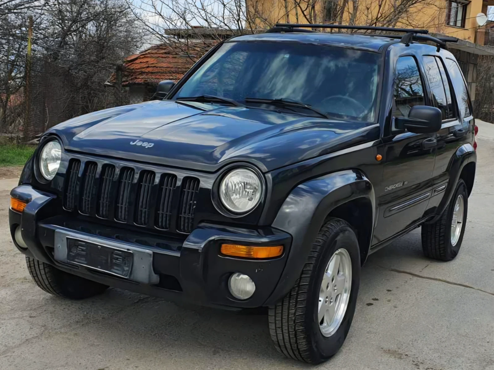 Jeep Cherokee Liberty KJ 2.5 CRD, снимка 2 - Автомобили и джипове - 53895348