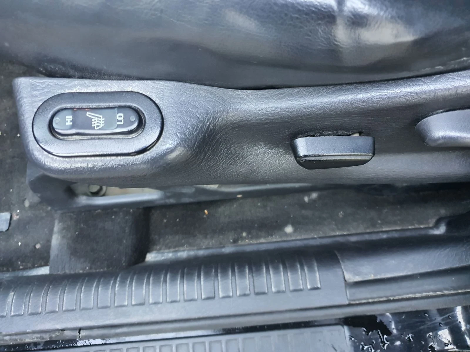 Jeep Cherokee Liberty KJ 2.5 CRD - изображение 9