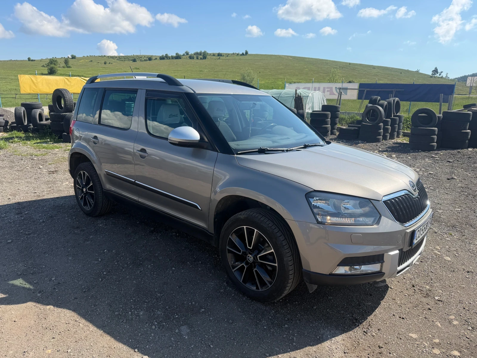 Skoda Yeti, снимка 3 - Автомобили и джипове - 54726751