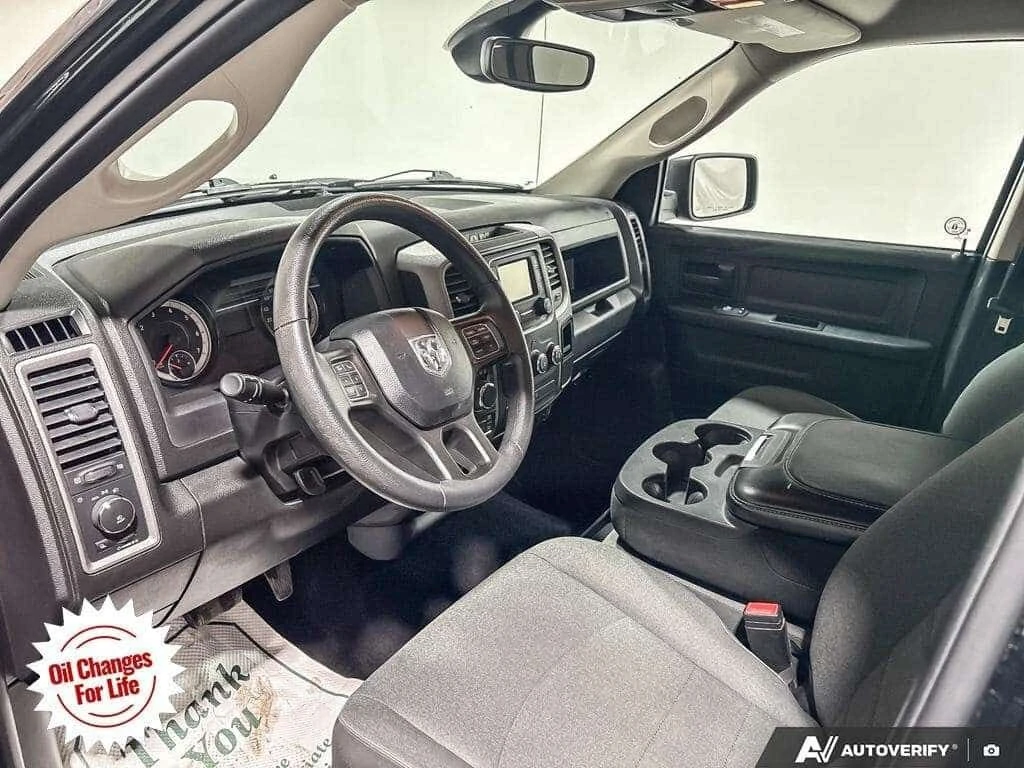 Dodge RAM 1500 * Express 4x4 Crew Cab 5'7 Box * CARFAX * ЦЕНА, снимка 14 - Автомобили и джипове - 54805250