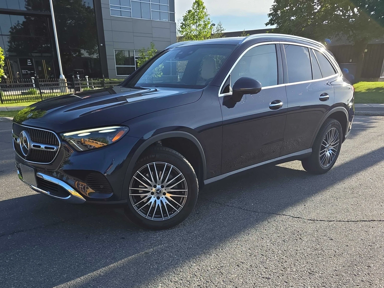 Mercedes-Benz GLC 300 2 КЛЮЧА * ПАНОРАМА * ПОДГРЕВИ * CARFAX
